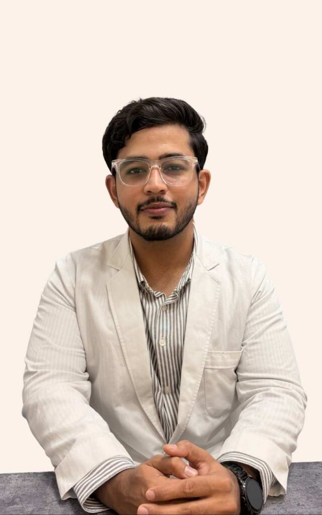 Best Cosmetologist in Delhi at Derma Defyn Clinic